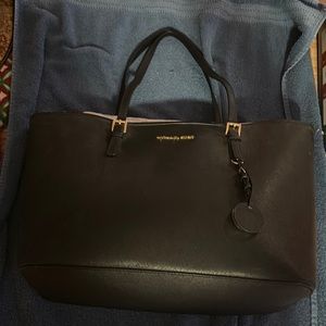 NWT MICHAEL KORS JET SET TRAVEL BLACK LEATHER TOTE